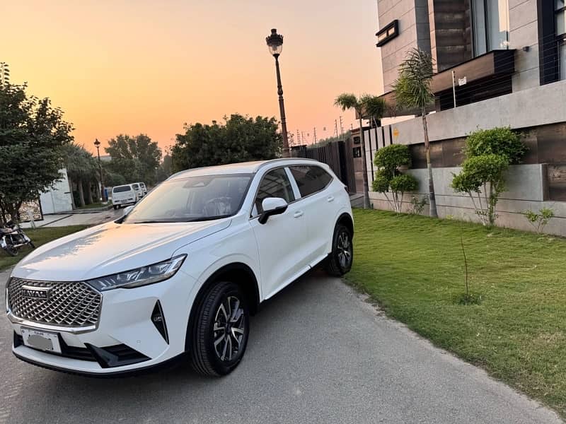 2024 Haval H6 1.5T White Burgundy - Registered - Just Arrived 10