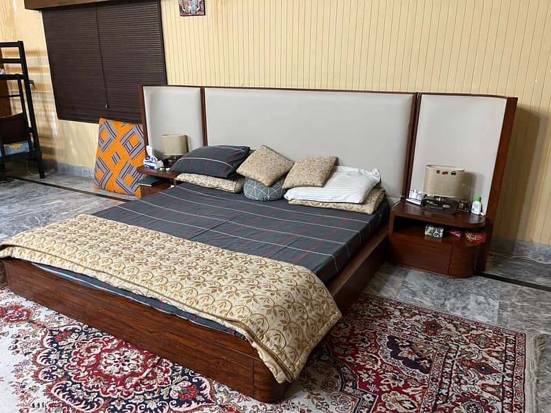 Modern Platform Bed 6