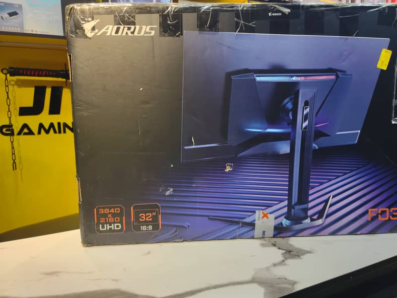 AORUS FO32U2P 32" 4K UHD Gaming Monitor, 3840 x 2160 Resolution 2