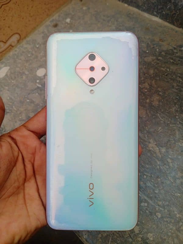 ViVo S1 Pro 1