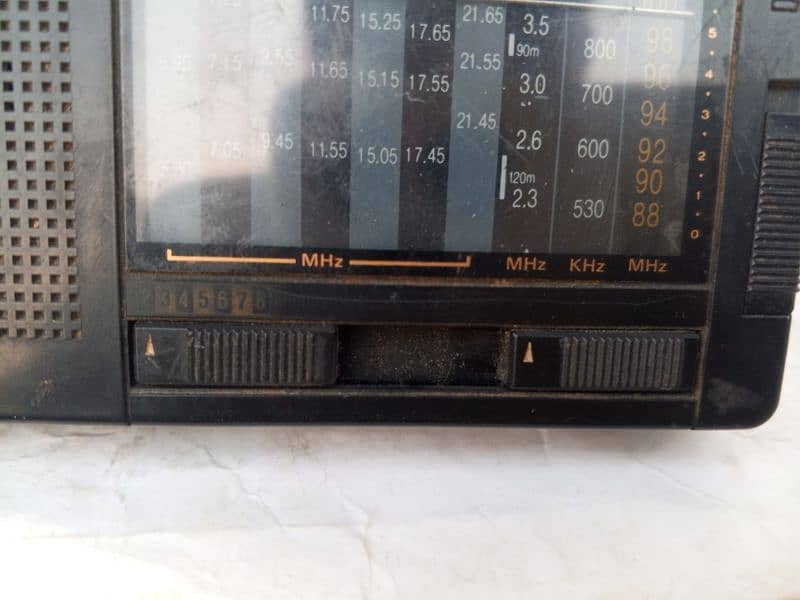 Radio sangean multiband 9