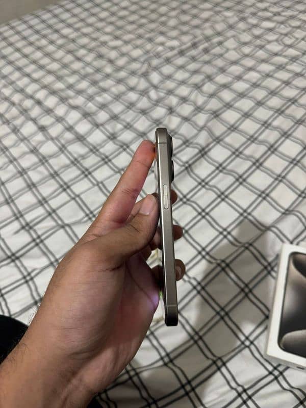 iphone 15 pro 1 tb pta 10/10 dubai 1