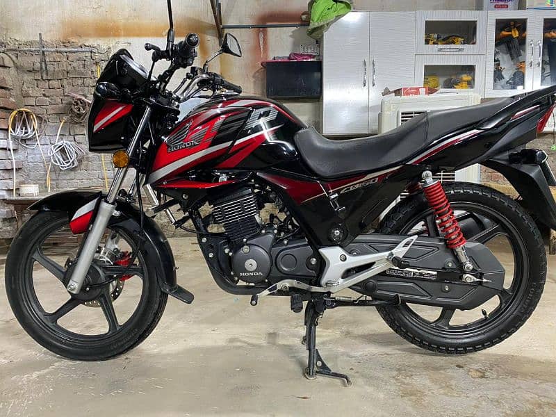 Honda CB 150f 2018 Model Price 118.000 Final 1