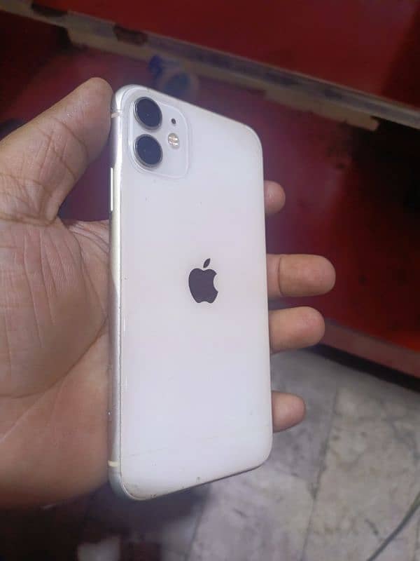 iphone 11 64 GB totally oka 0