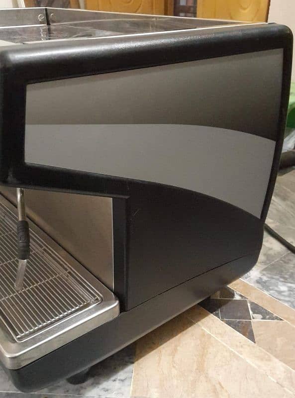 Coffee machine used like new here 0