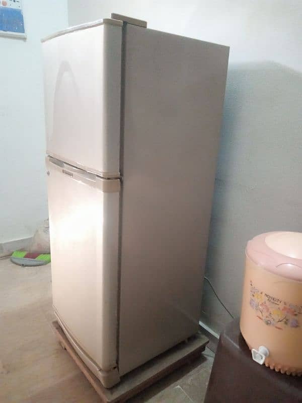 Dawlance Refrigerator 9122D 3