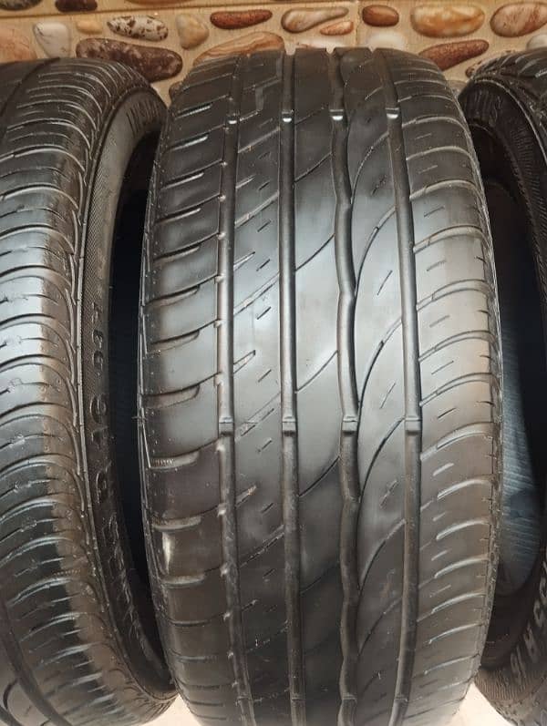 Tyre civic 2022 size 215. R 55.16 6