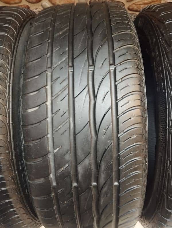 Tyre civic 2022 size 215. R 55.16 7