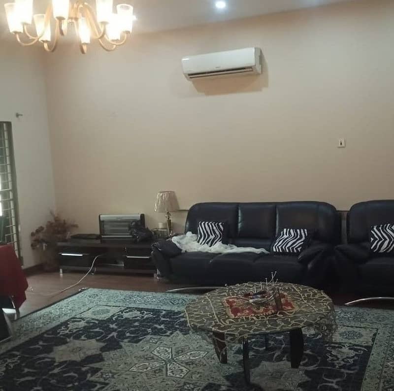 1 Kanal House Use Available For Sale 7