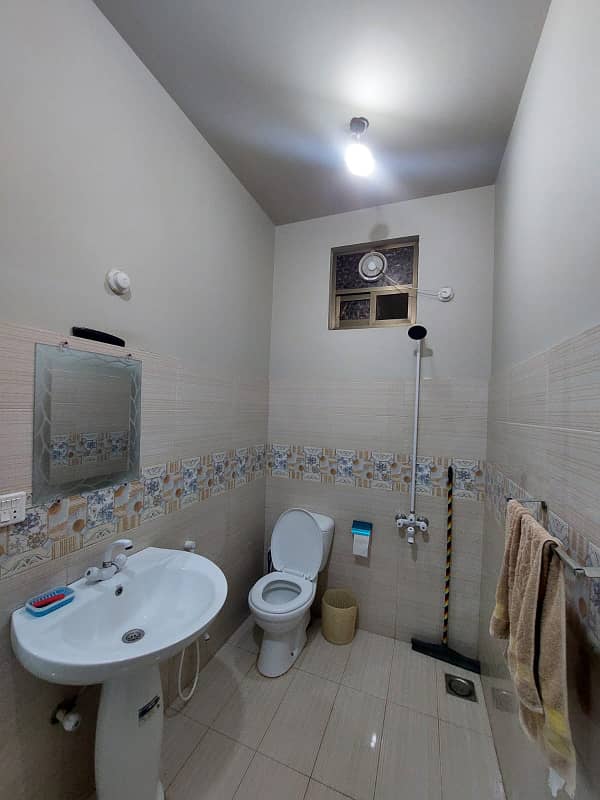 5 Rooms Portion Residential Rent Gwalior Society Main Road Scheme 33 4