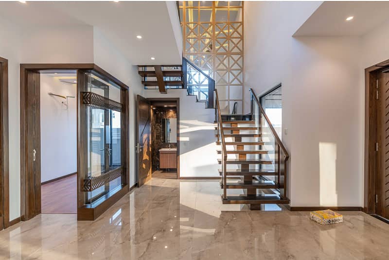 Elegant Double Height Lobby House For Sale In DHA Phase 6 4