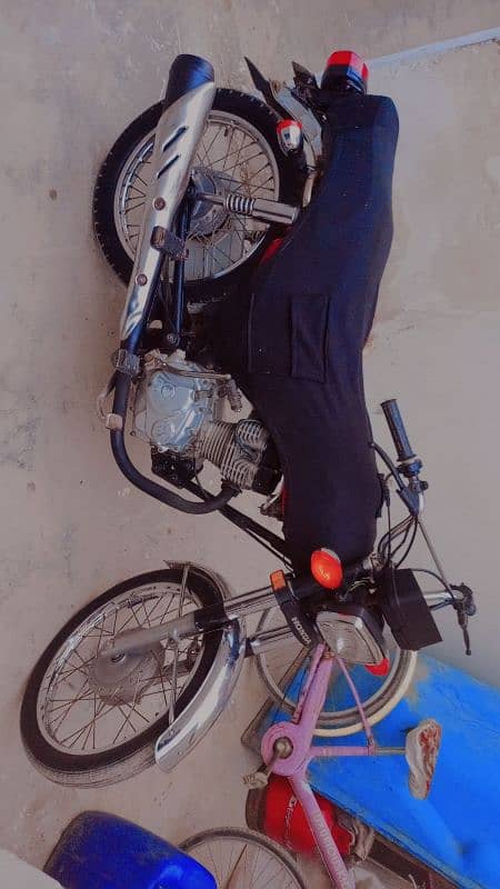 ok bike hai peso ki need hai 3