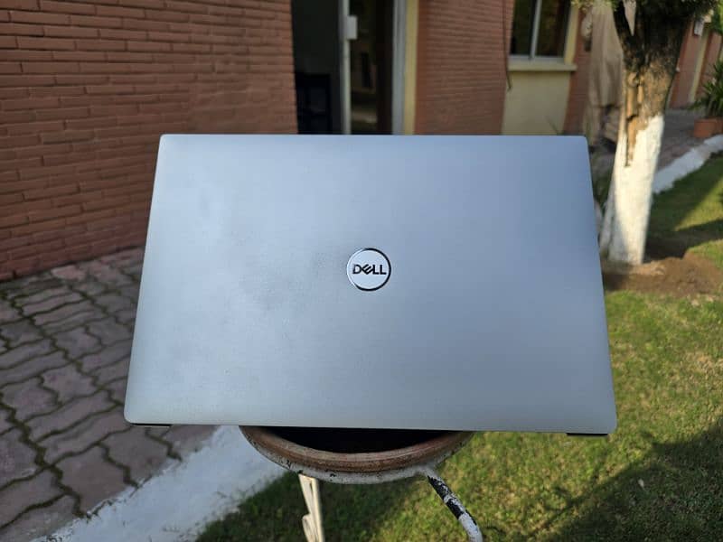 Dell Xps Gaming laptop 5