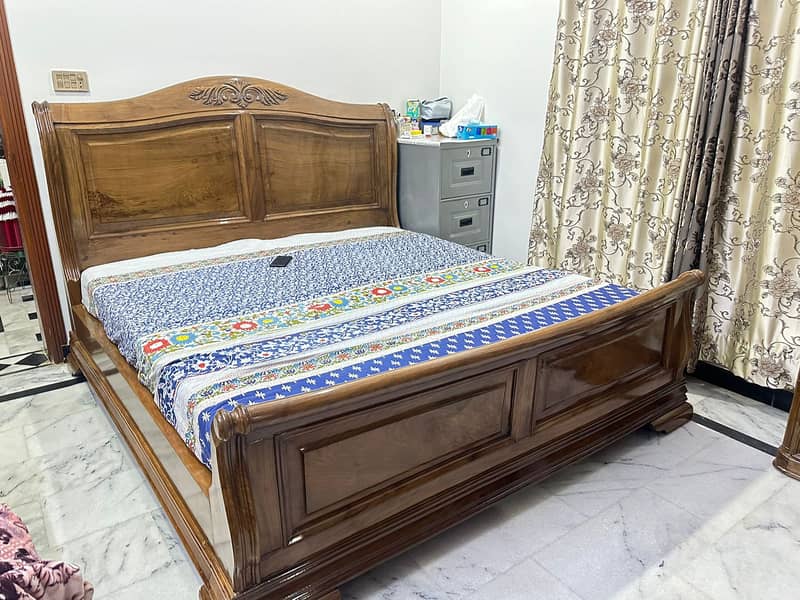 New double king size bed for sale 1