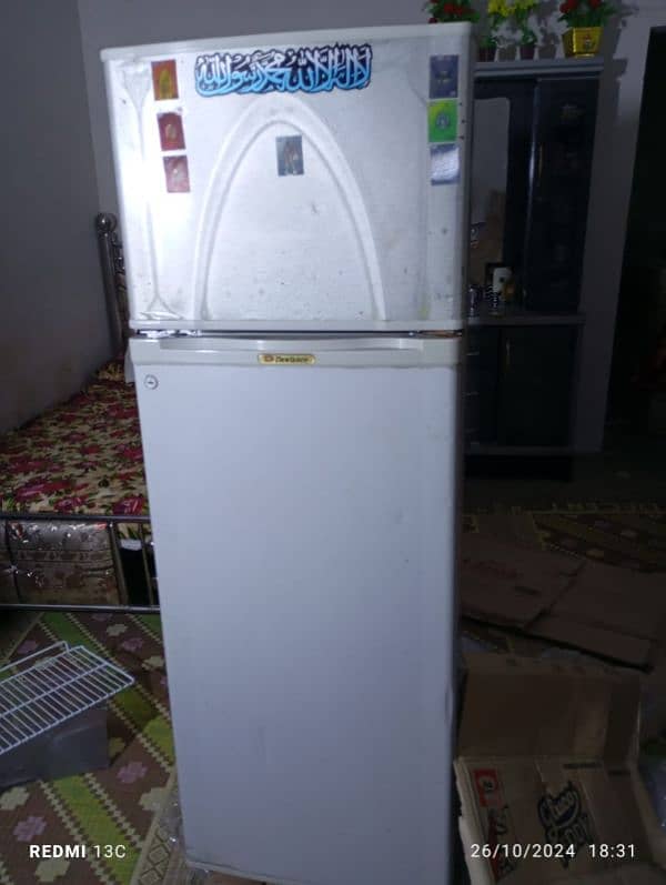 Dawlance Fridge Refrigerator Freezer 0