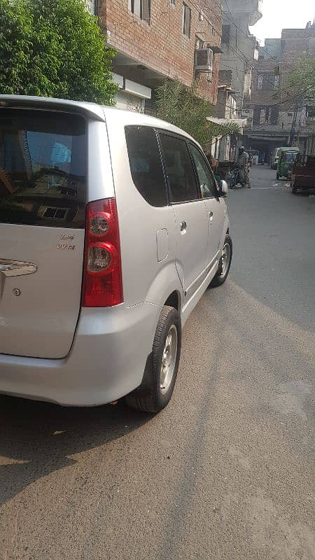 Toyota Avanza 2011,like new,urgent sale. 15