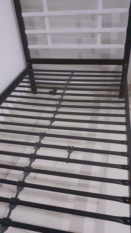 Metal Single Bed (Without Mattress) 1