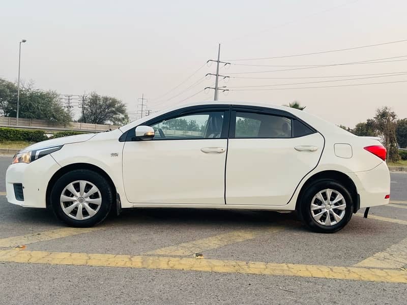 Toyota Corolla XLI 2014/15 4