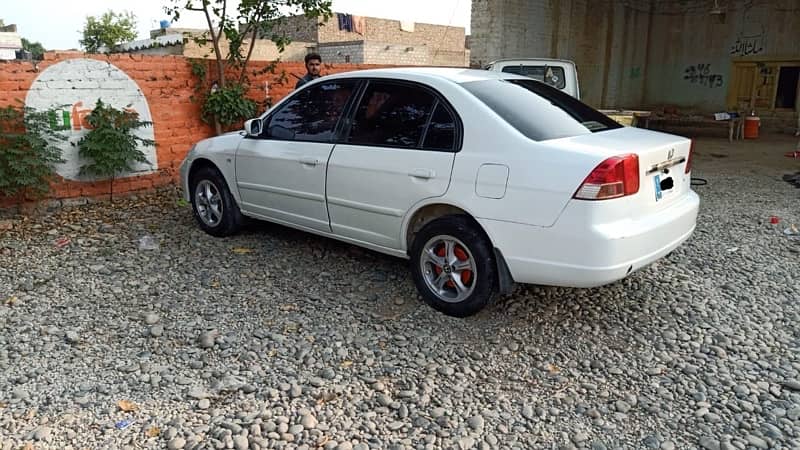 Honda Civic EXi 2005 4