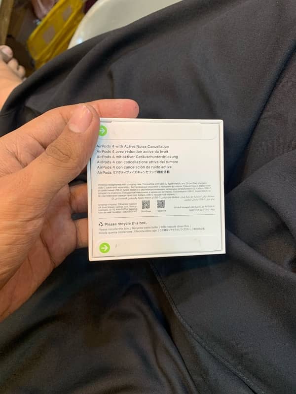 Air pods pro 4 seal packed 3