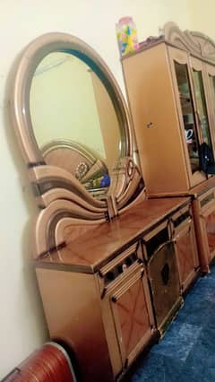 dressing table best condition for sale