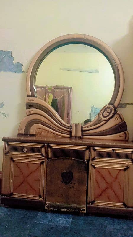 dressing table best condition for sale 3