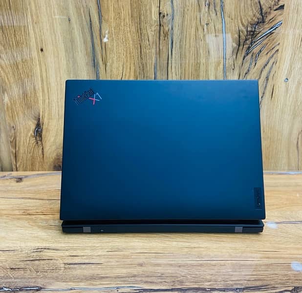 Thinkpad X1 Carbon Gen 9 i5-11th Gen 16Gb Ram 256Gb SSD Intel Iris Xe 2