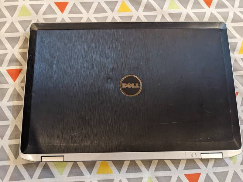 Dell Core i7 2nd Gen Full HD 1080p 15.6" Matte Display 3