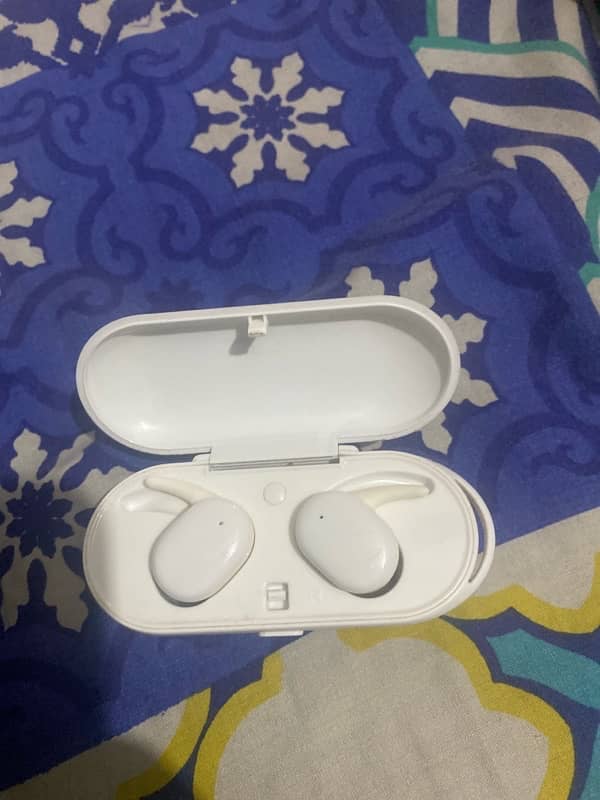 Touch two AirPods 1