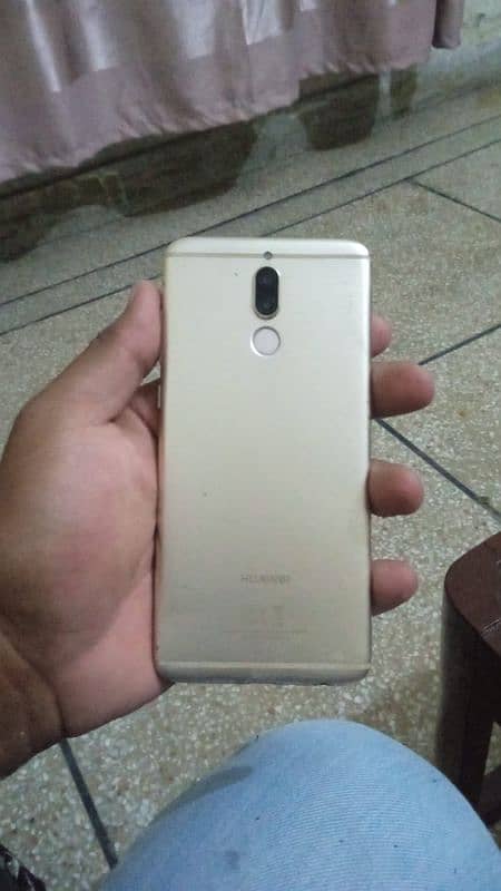 Huawei mate 10 lite 4