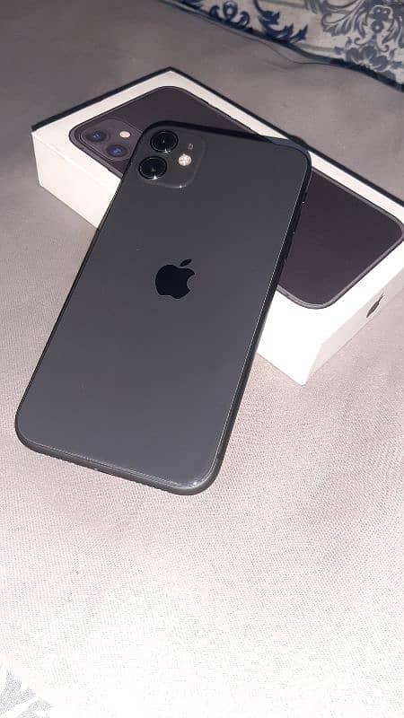 Iphone 11 Factory unlock With Box 10/10 0