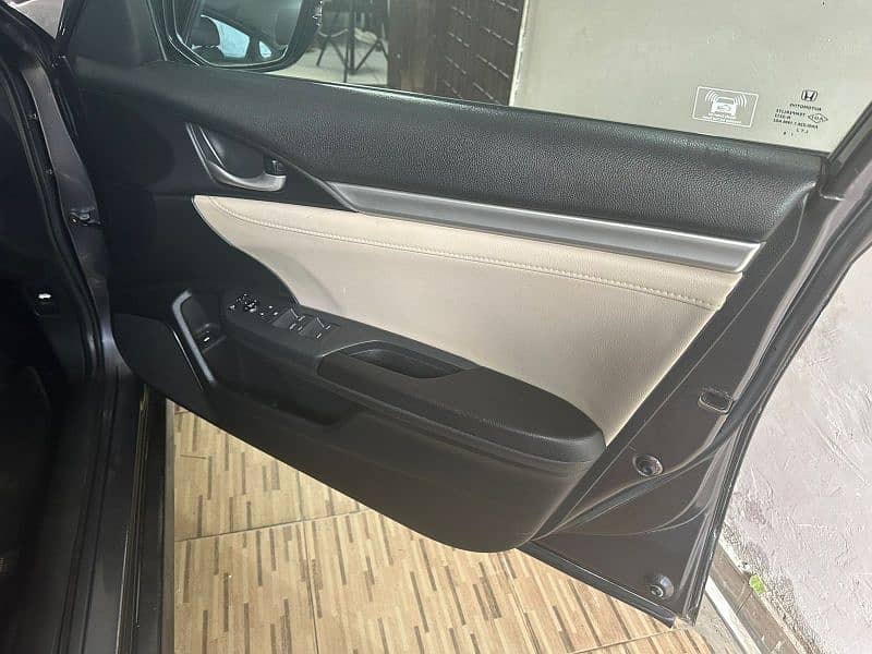 Honda Civic VTi Oriel Prosmatec 2018 model 3