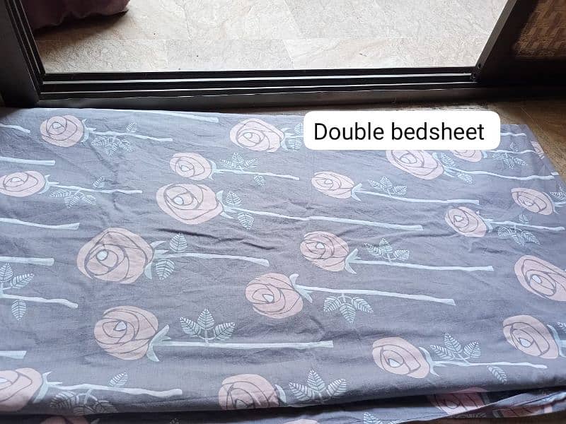 2 double Bed sheets (queen sized) 2