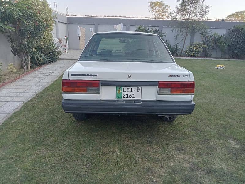 Nissan Sunny 1987 3