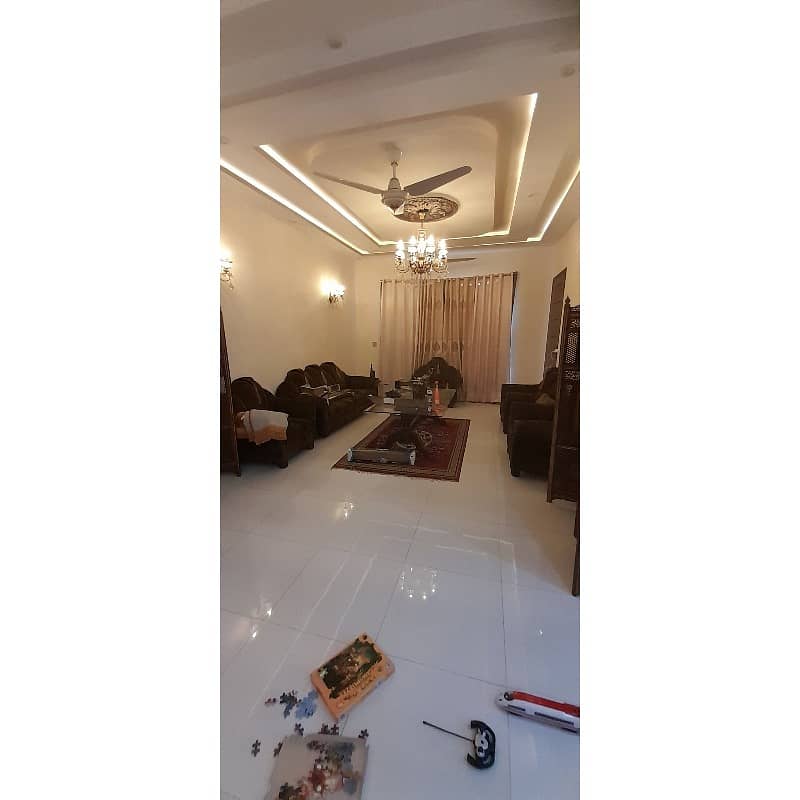 10 Marla Triple Storey Beautiful House For Sale In Jubilee Town Lahore. 2