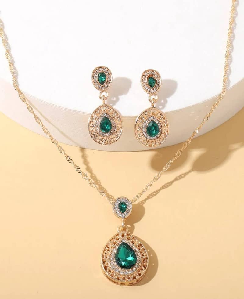 Breclet set | Green diamond set| Beatiful women set| Best quality. 0