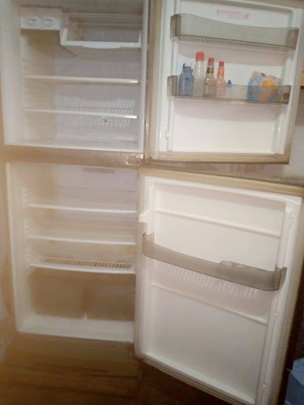 fridge for sell. 9