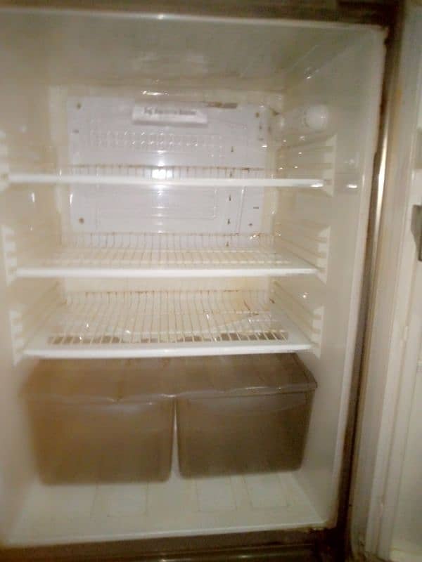 fridge for sell. 12