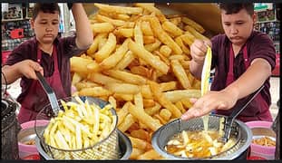 Fries stall Chips counter ke lea larka chaye