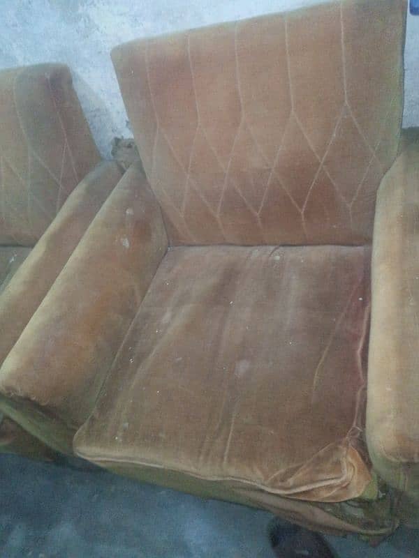 one seater sofa available. 5