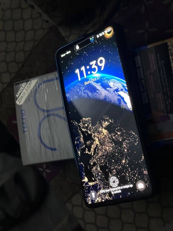 Tecno Camon 20. Almost New 8+8gb ram 256 gb memory 3