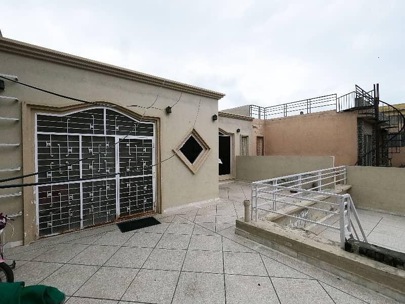 12 Marla Double Storey House Available For Sale 26