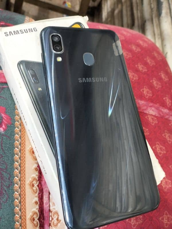 Samsung Galaxy A30 with box 03366837312 0