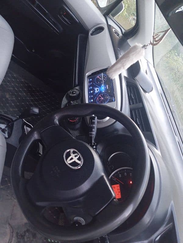 Toyota Vitz 2013 0