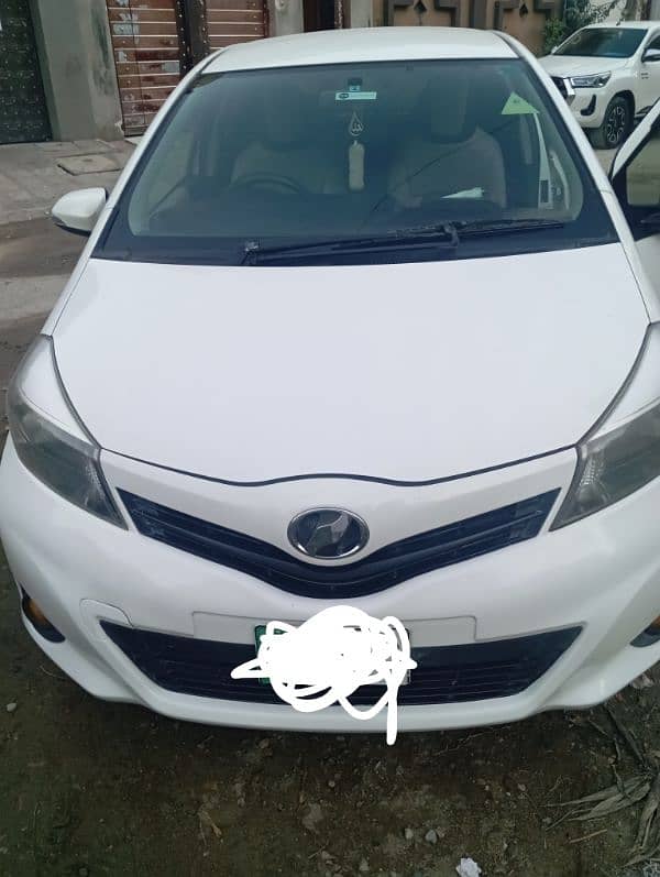 Toyota Vitz 2013 10