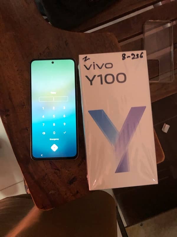 vivi y100 BRAND NEW 9