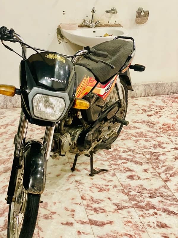 cd70 dream bike unregistered best condition whats app only 3