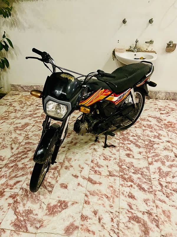 cd70 dream bike unregistered best condition whats app only 4