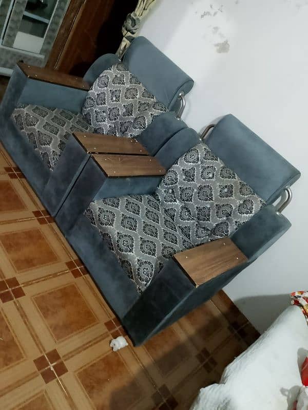 Sofa set 1 3 seater 2 single 3