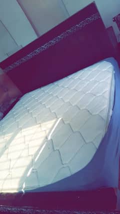 Motlty Hybrid Mattress